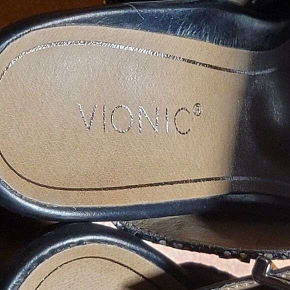 Vionic Kaia Snake Ankle Strap Heels - Size 6.5 - Picture 13 of 14